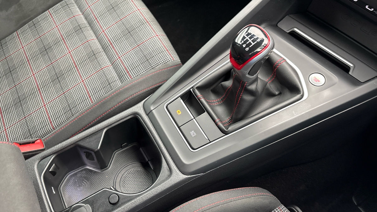 Volkswagen Golf Image 18