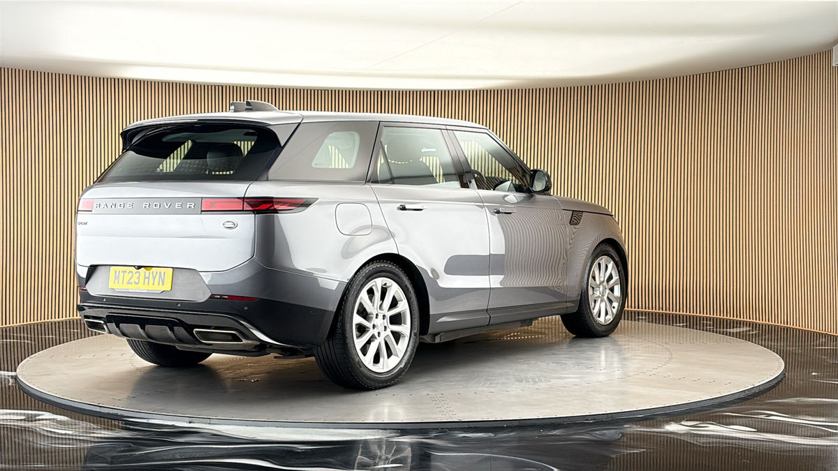 More views of Land Rover Range Rover Sport
