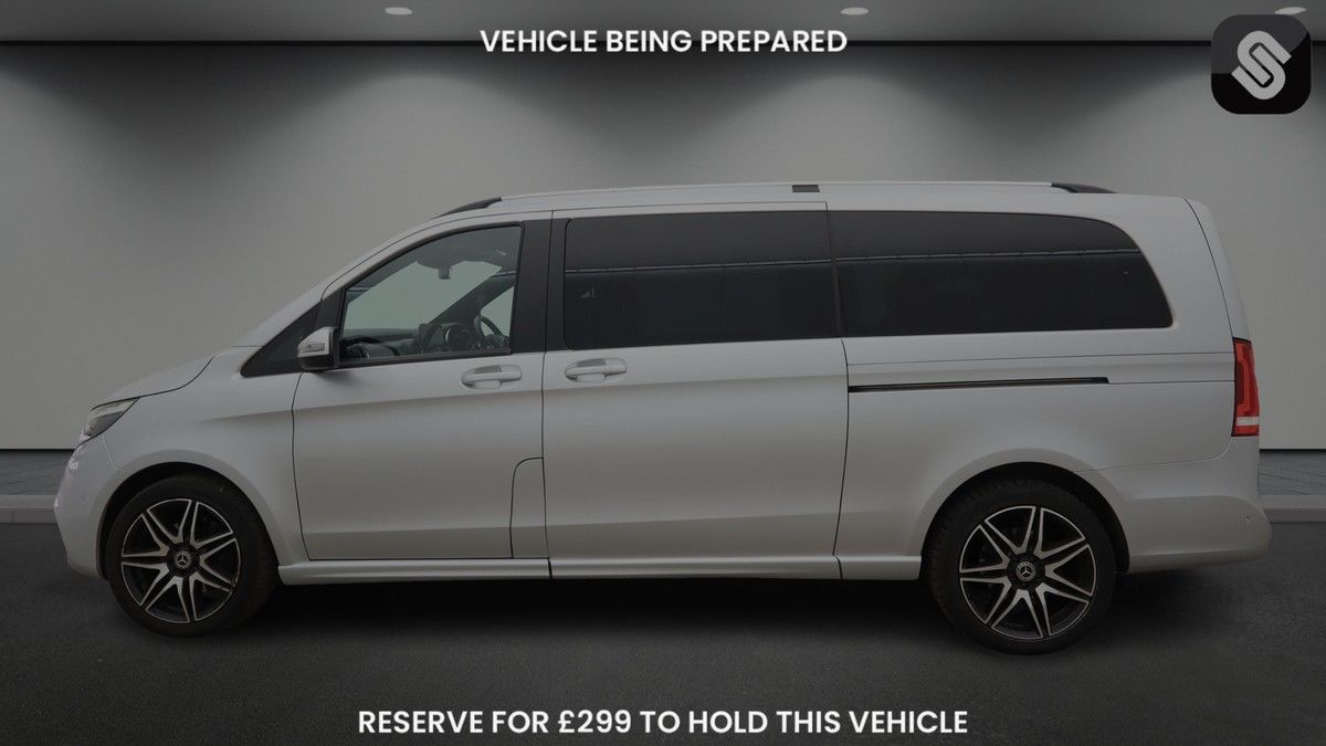 Mercedes-Benz V Class Image 16