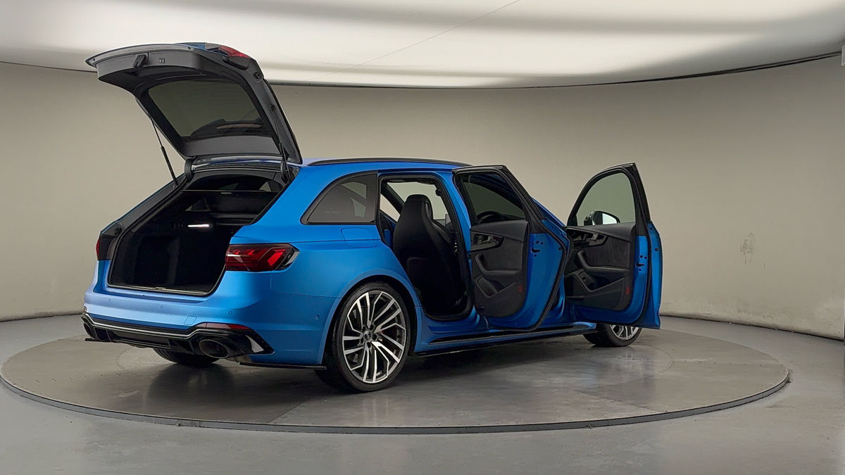 More views of Audi RS4 Avant