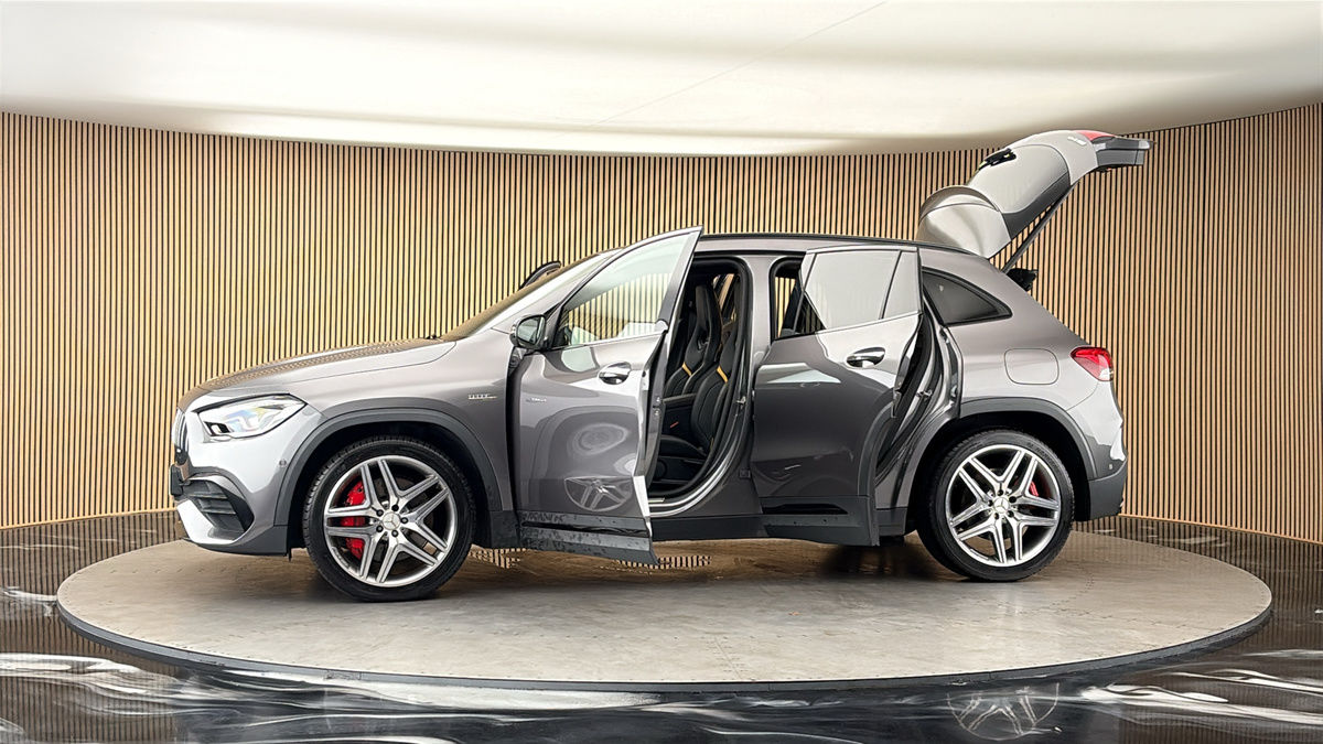 More views of Mercedes-Benz GLA