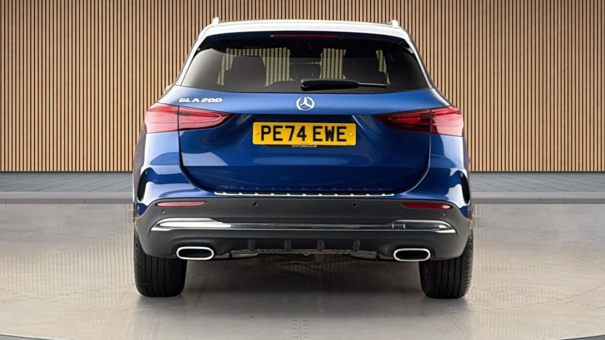 Mercedes-Benz GLA Image 4