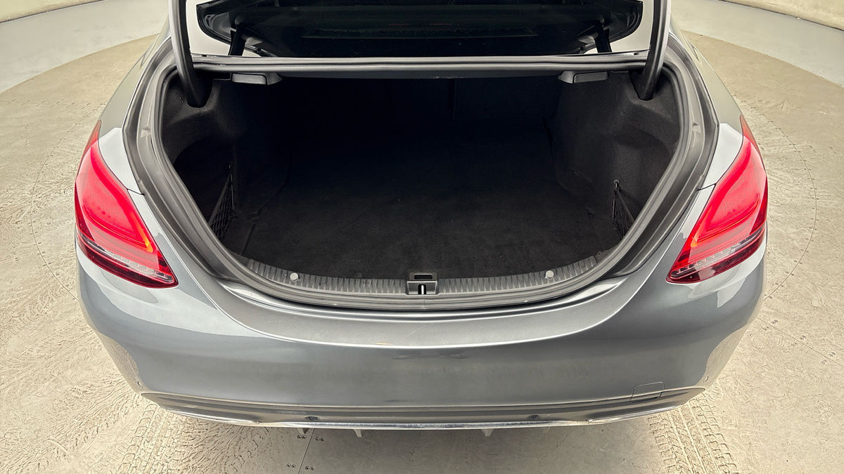 Mercedes-Benz C Class Image 21