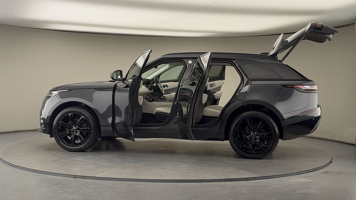 More views of Land Rover Range Rover Velar