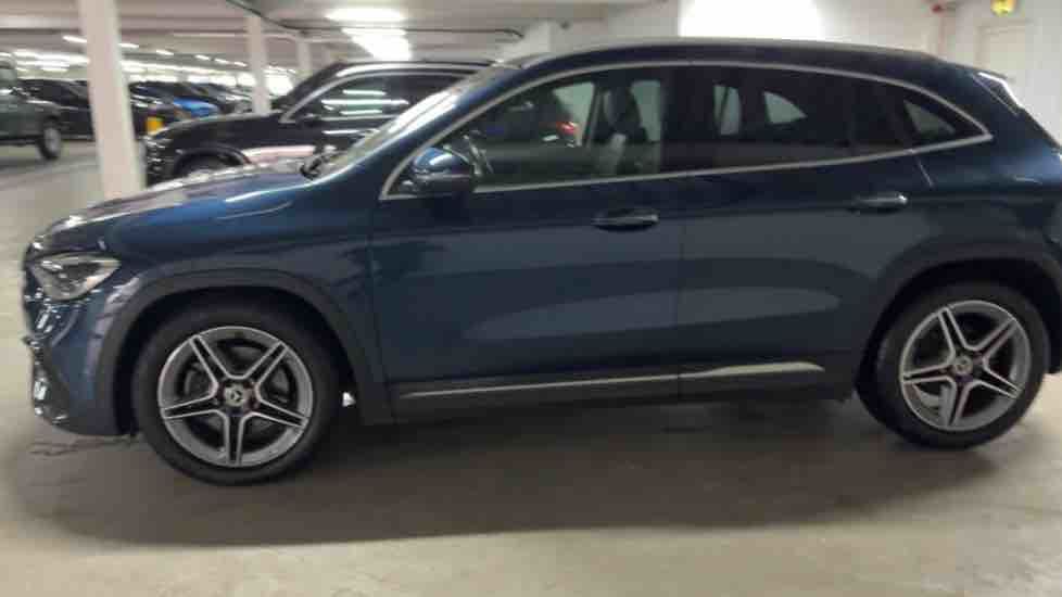 More views of Mercedes-Benz GLA