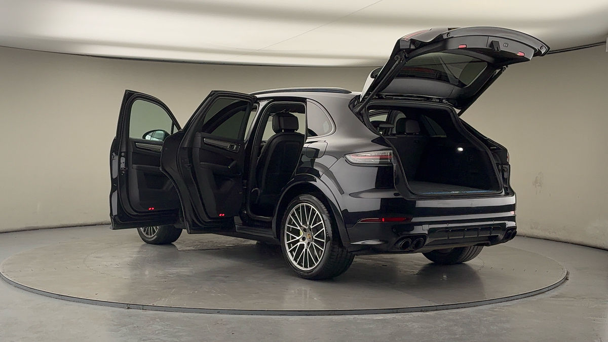 More views of Porsche Cayenne