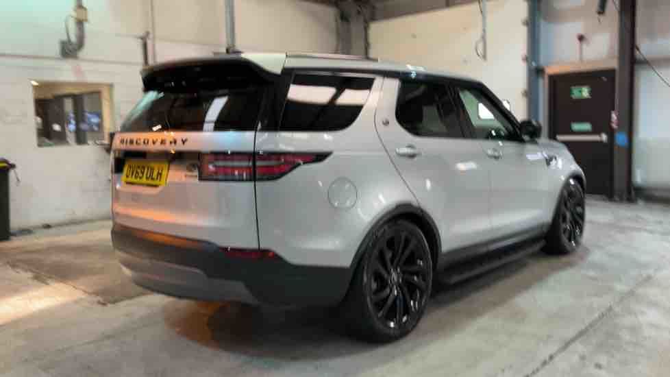 More views of Land Rover Discovery