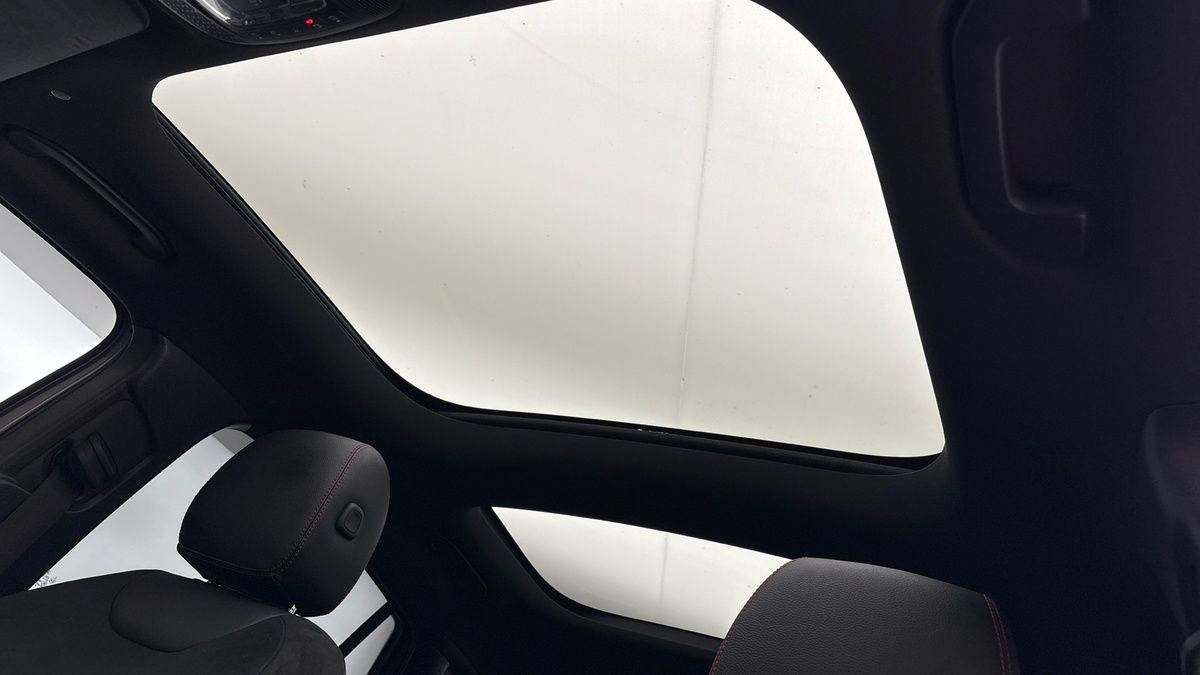 Mercedes-Benz GLA Image 6