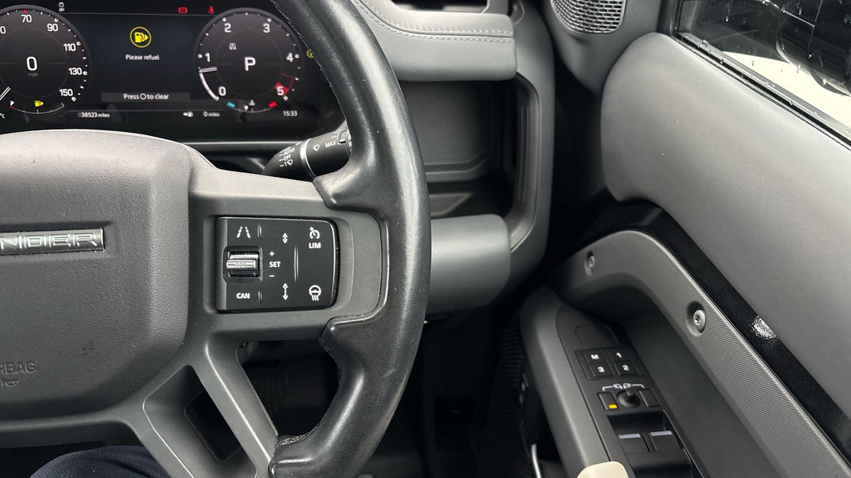 Land Rover Defender 110 Urban Image 14