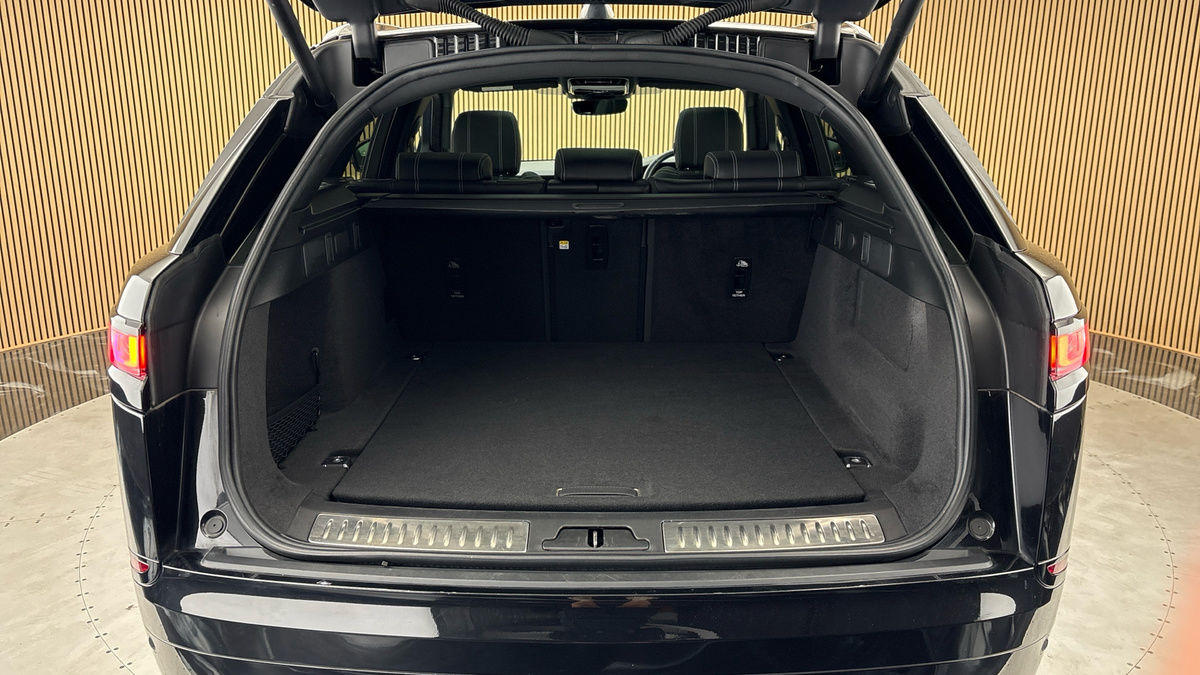 Land Rover Range Rover Velar Image 11