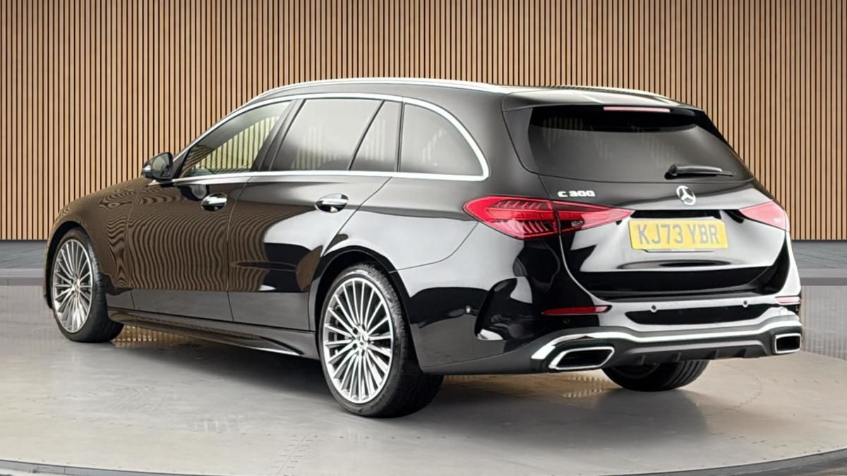 Mercedes-Benz C Class Image 2