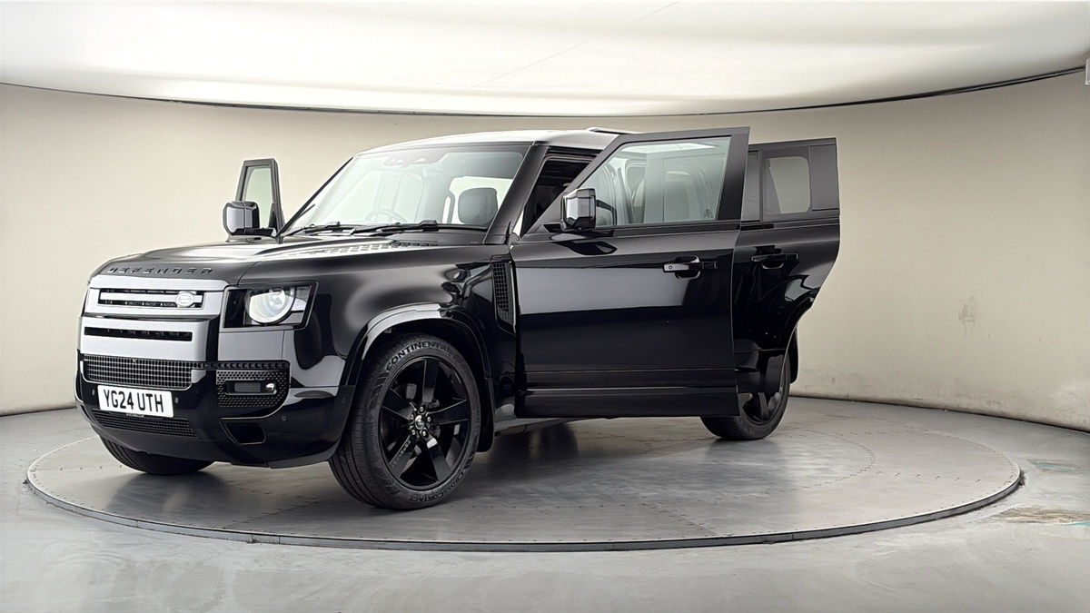 More views of Land Rover Defender 110