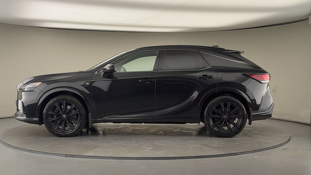 Lexus RX Image 15