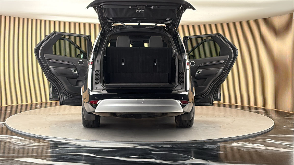 More views of Land Rover Discovery