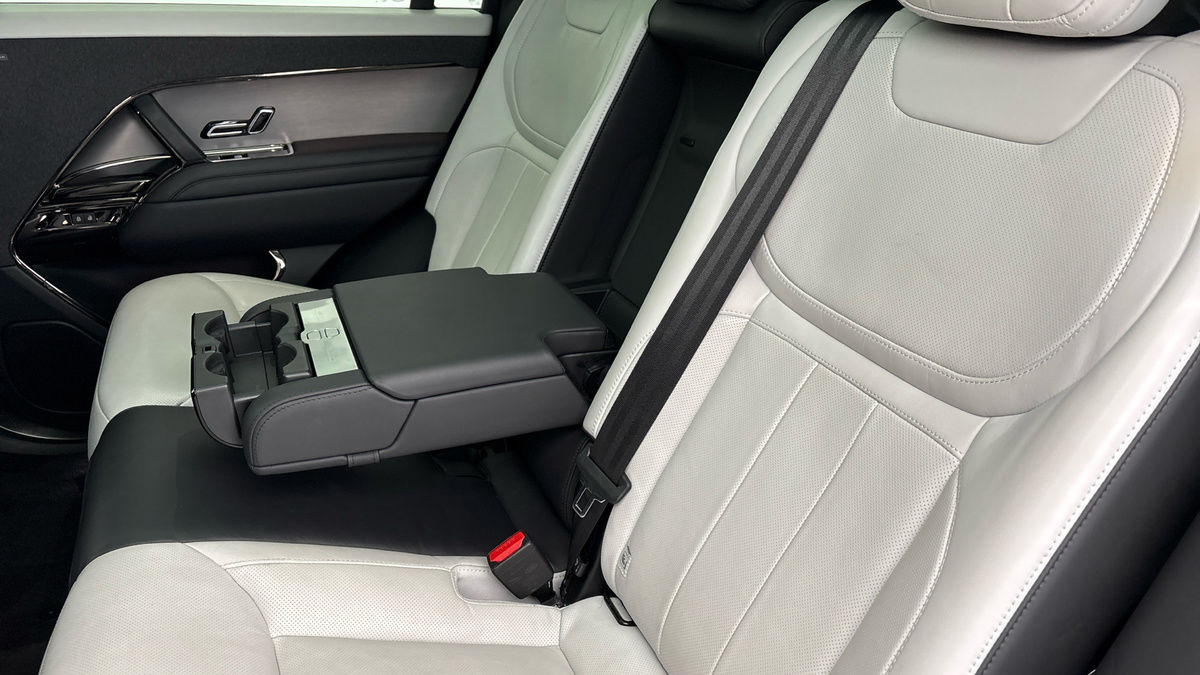Land Rover Range Rover Sport Image 9