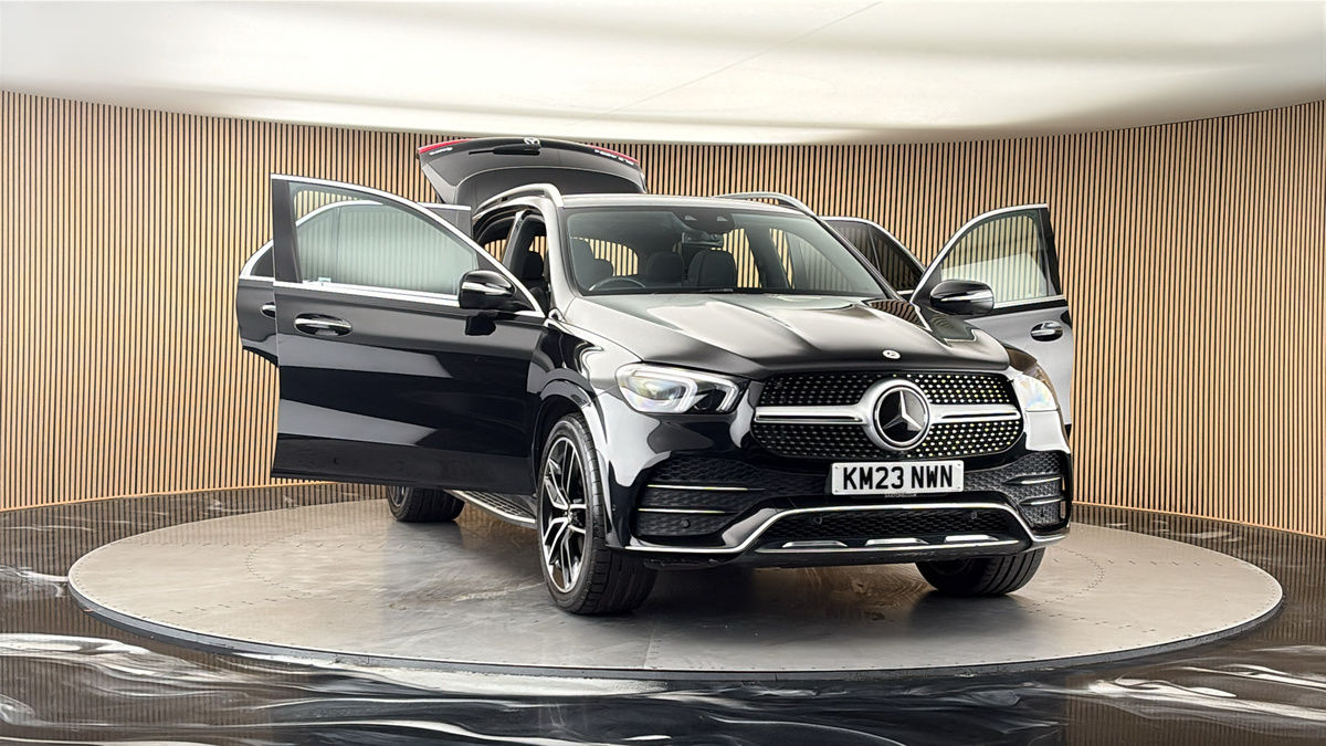 More views of Mercedes-Benz GLE