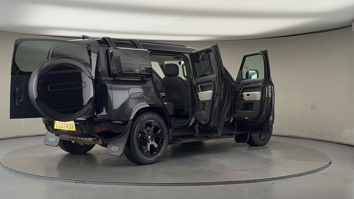 More views of Land Rover Defender 110