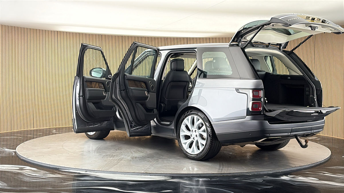 More views of Land Rover Range Rover