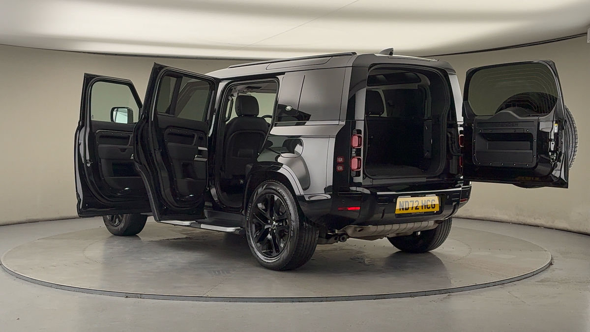 More views of Land Rover Defender 110