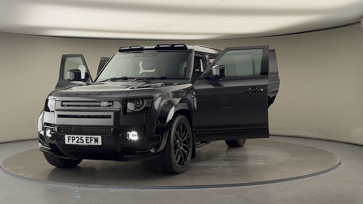 More views of Land Rover Defender 110