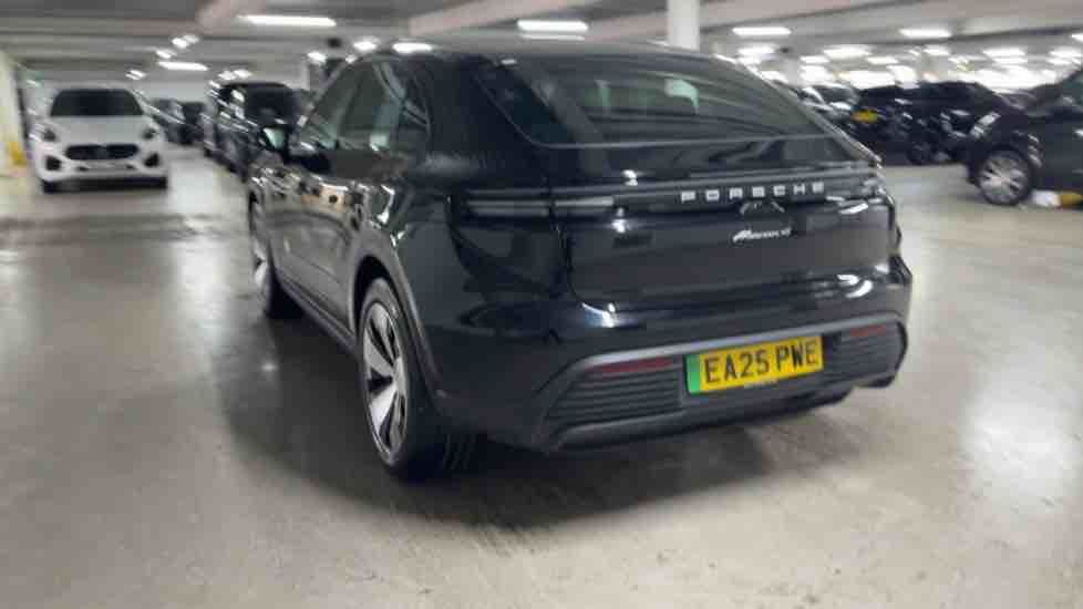 More views of Porsche Macan
