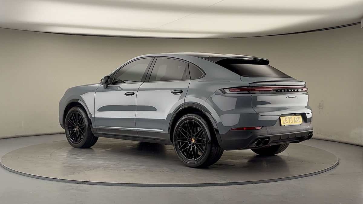 More views of Porsche Cayenne