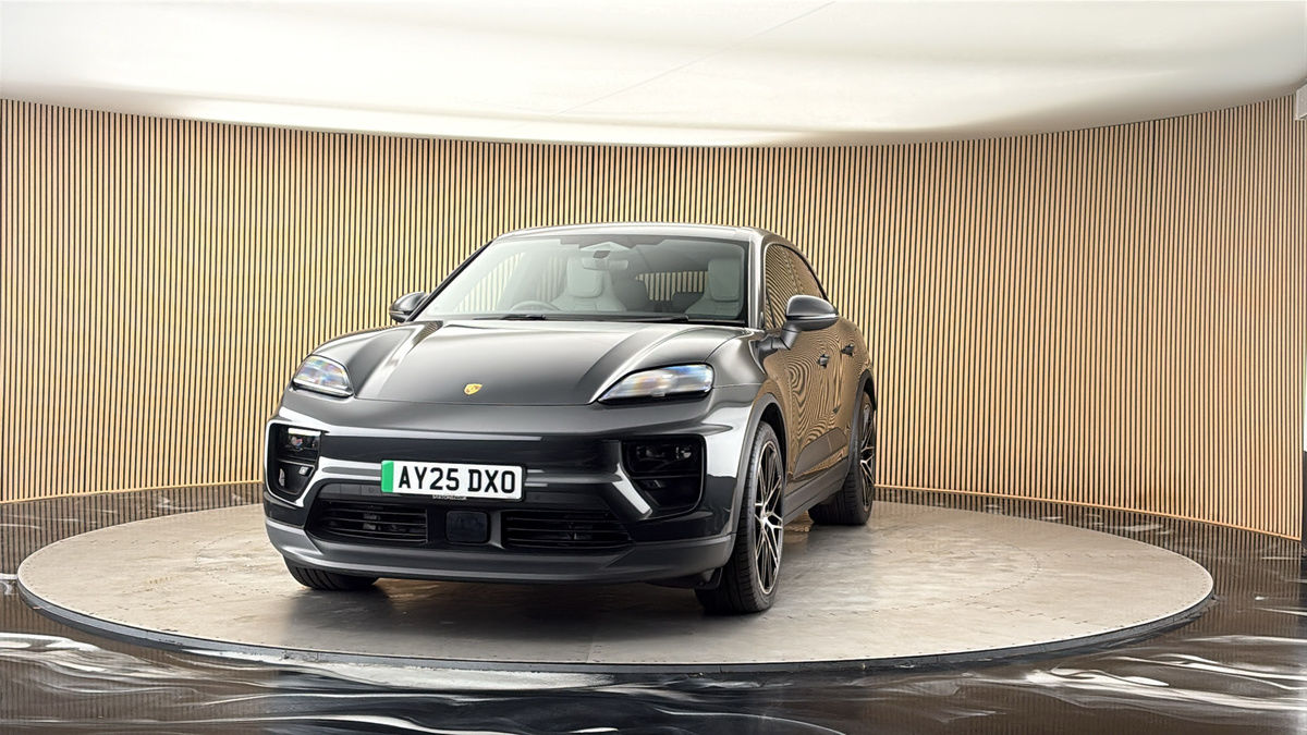 More views of Porsche Macan