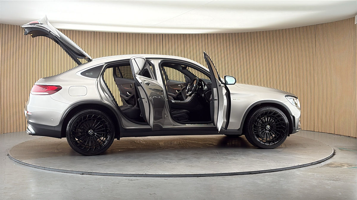 More views of Mercedes-Benz GLC