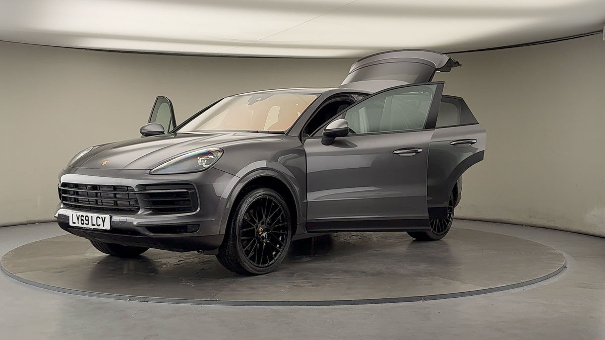 More views of Porsche Cayenne