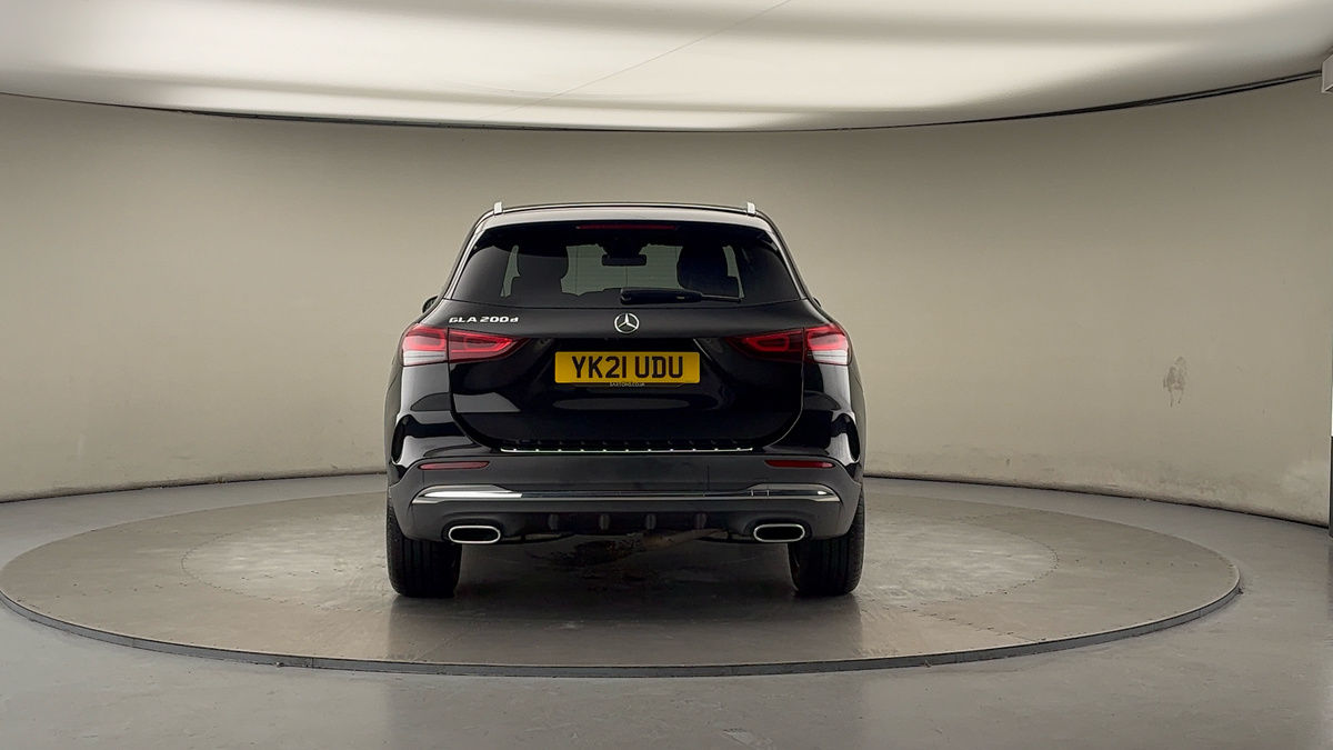 Mercedes-Benz GLA Image 11