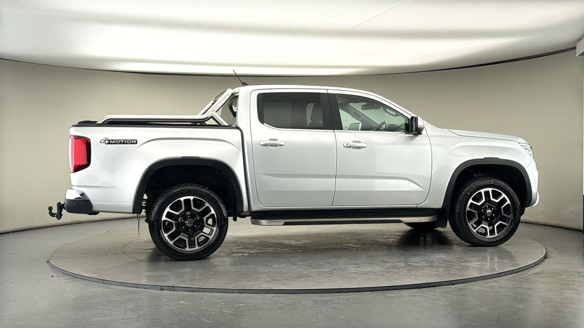 More views of Volkswagen Amarok