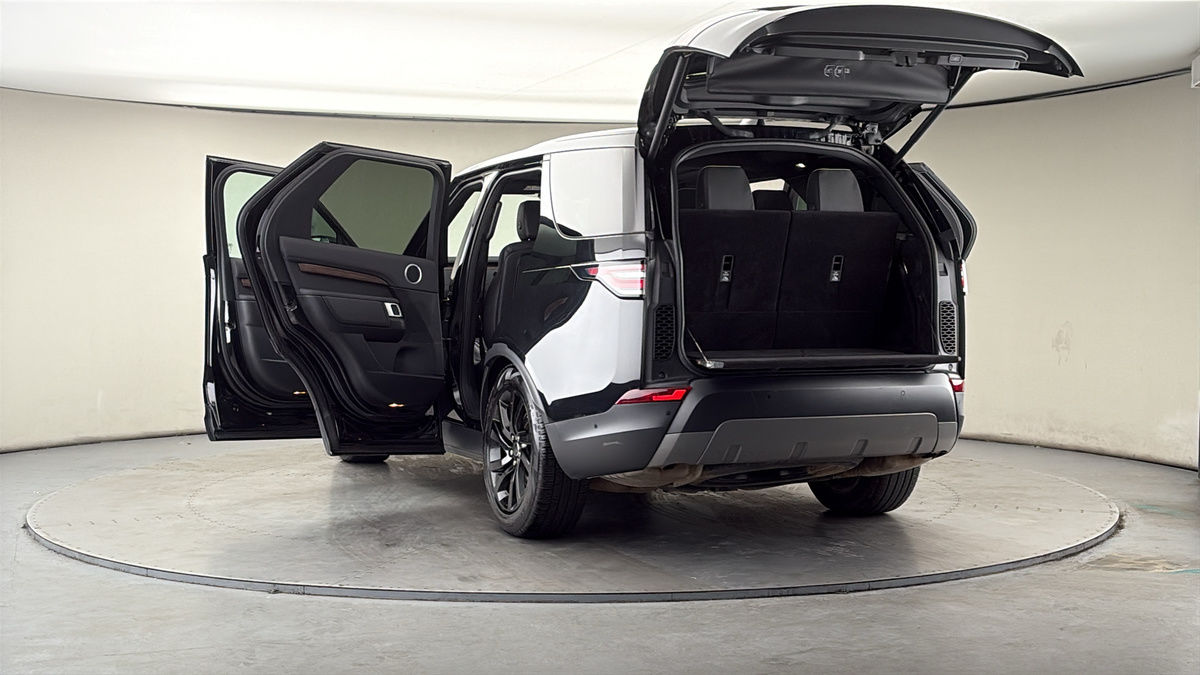 More views of Land Rover Discovery