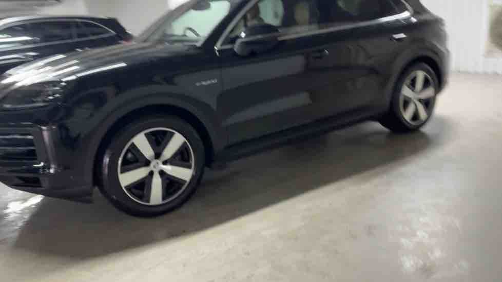 More views of Porsche Cayenne
