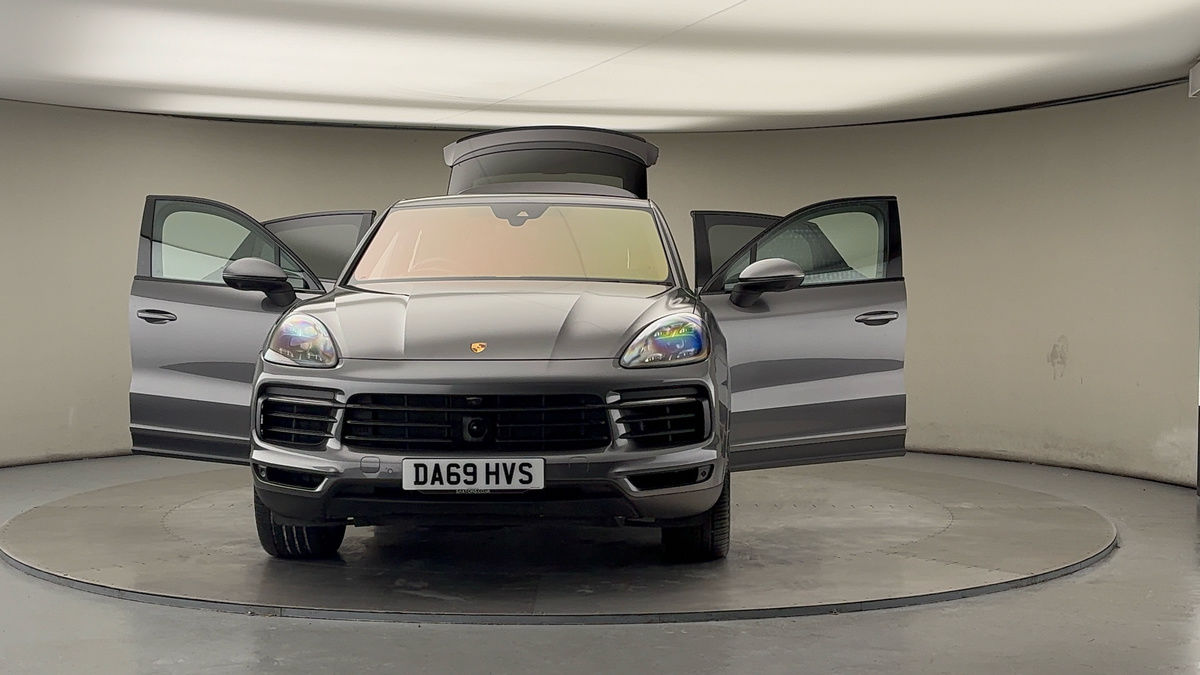 More views of Porsche Cayenne