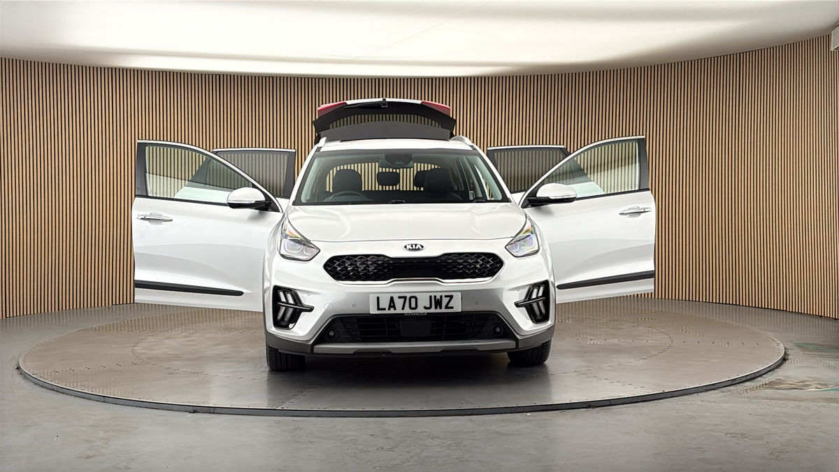 More views of Kia Niro