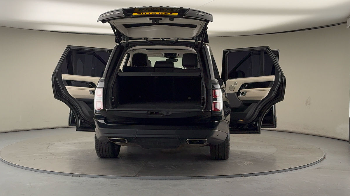 More views of Land Rover Range Rover