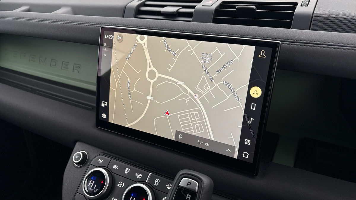 Land Rover Defender 90 Urban Image 17