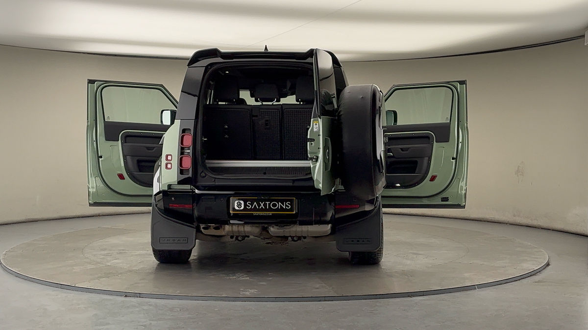 More views of Land Rover Defender 90