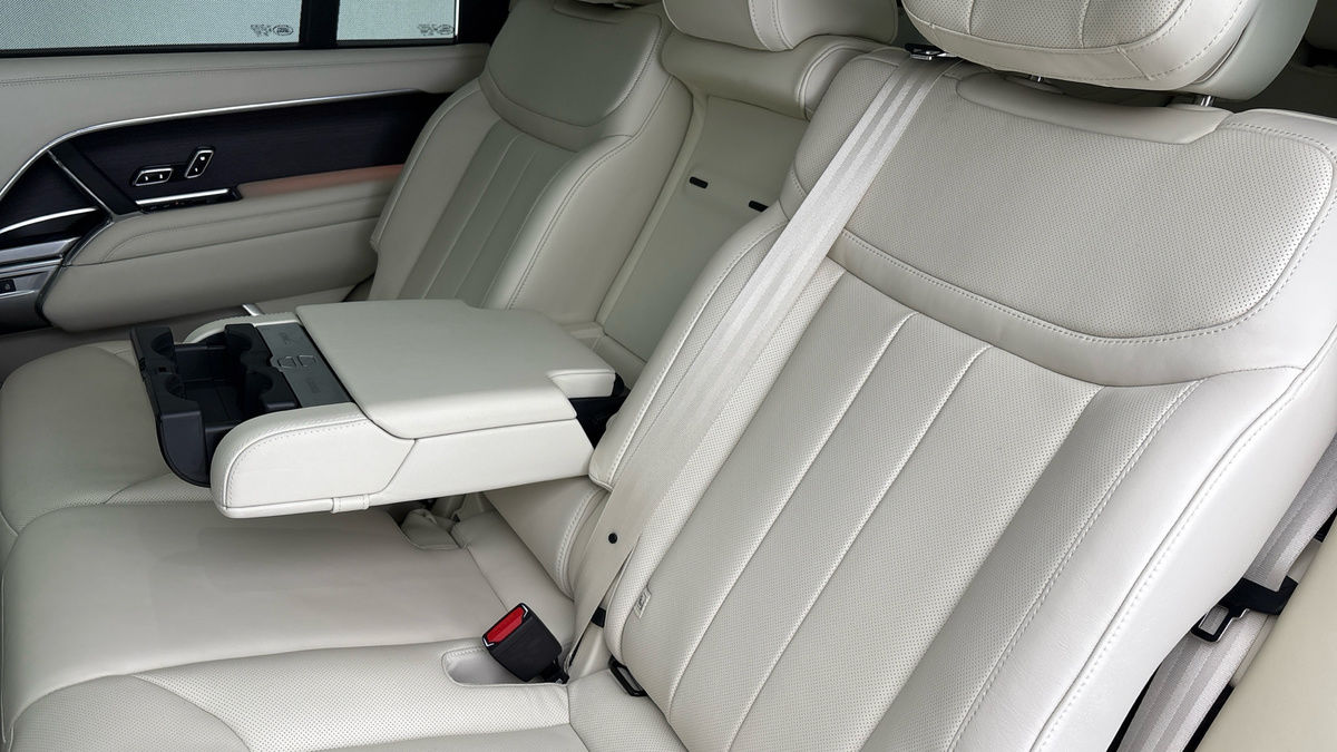 Land Rover Range Rover Image 9