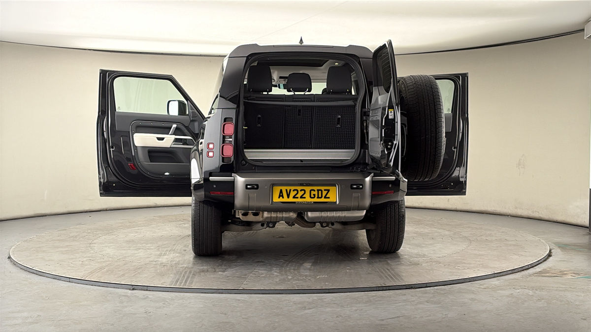 More views of Land Rover Defender 90