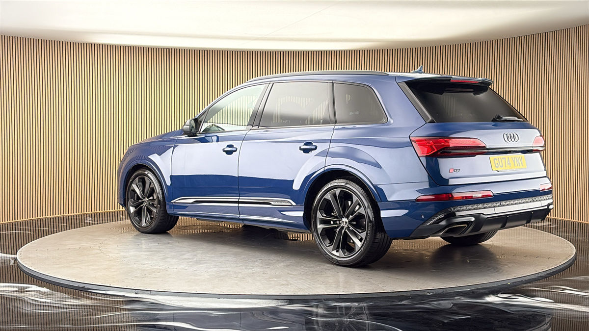 More views of Audi Q7
