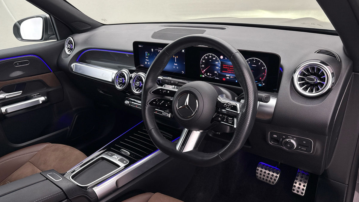 Mercedes-Benz GLB Image 5