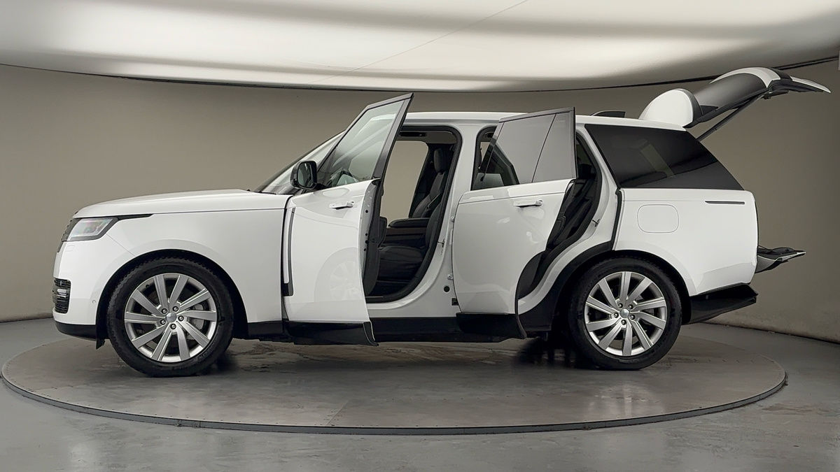 More views of Land Rover Range Rover