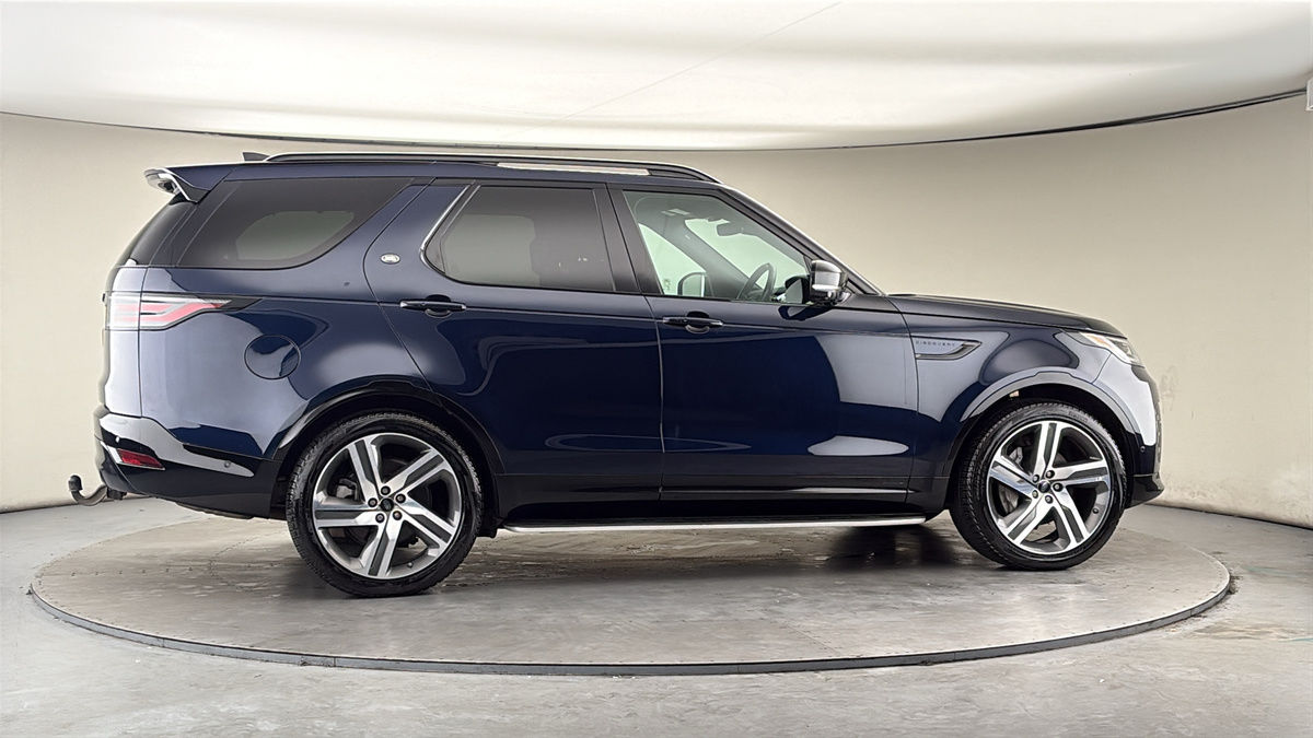 More views of Land Rover Discovery