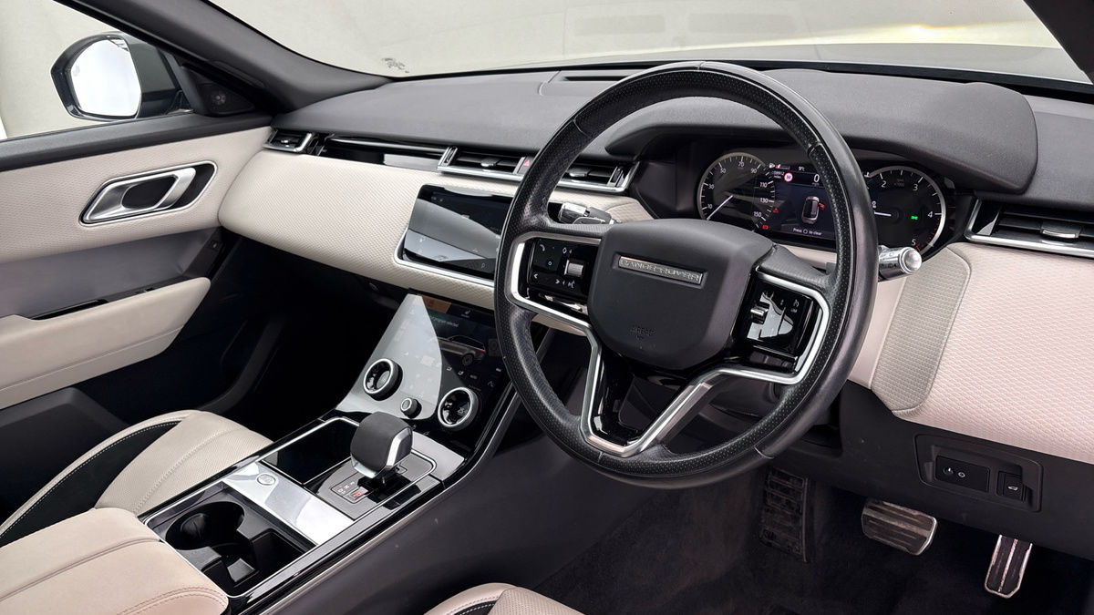Land Rover Range Rover Velar Image 5