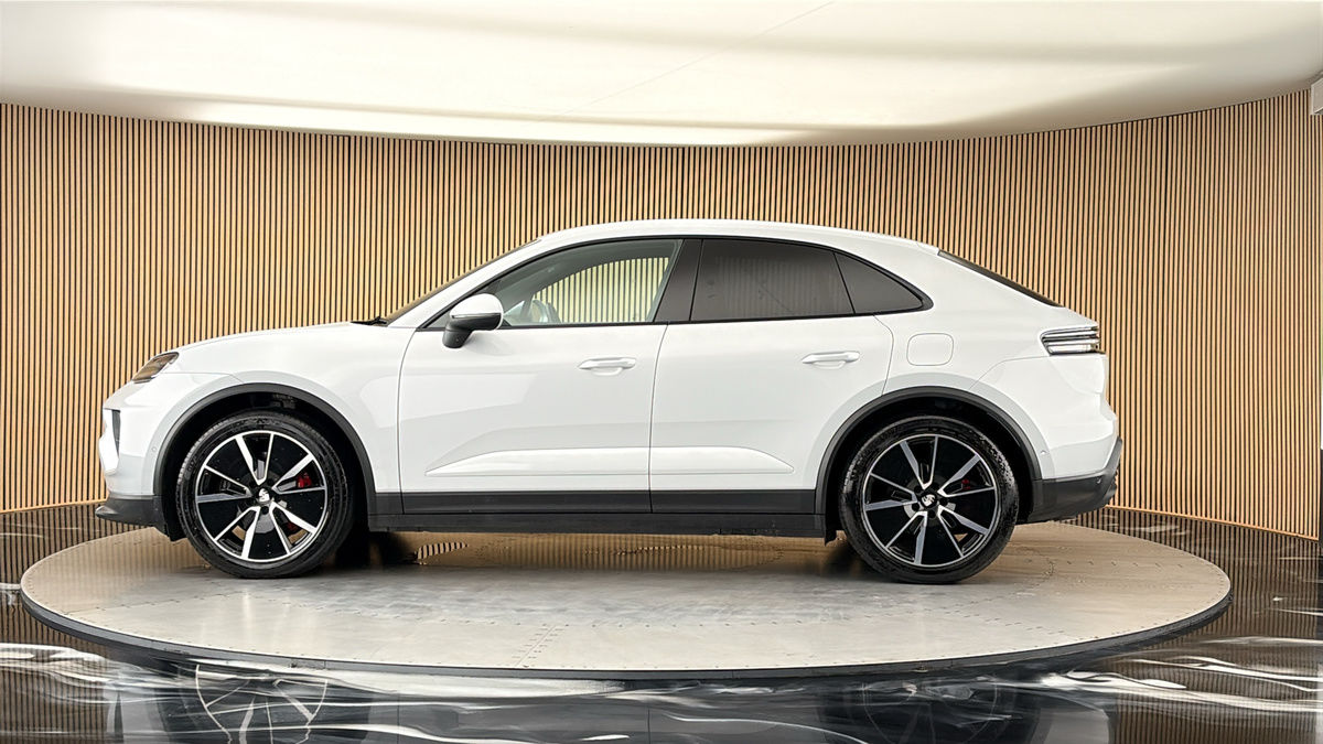Porsche Macan Image 15