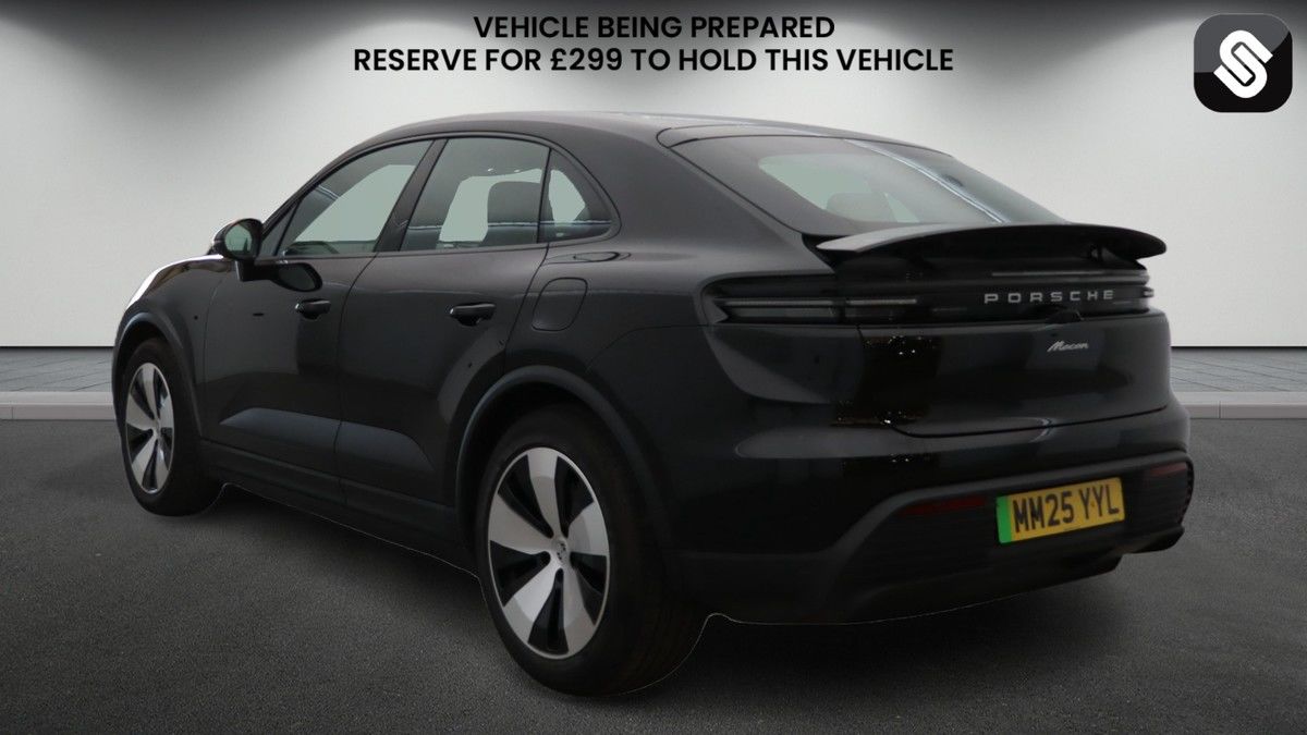 Porsche Macan Image 3