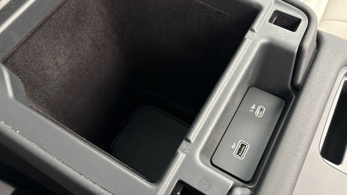 Land Rover Discovery Image 31