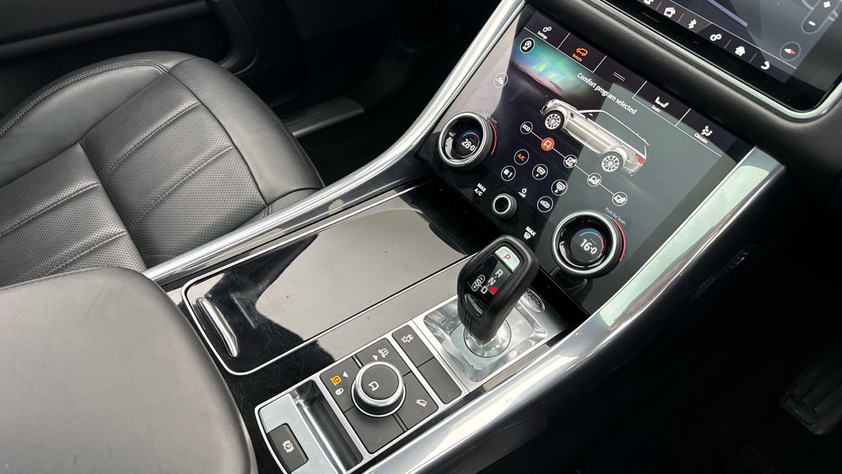 Land Rover Range Rover Sport Image 18
