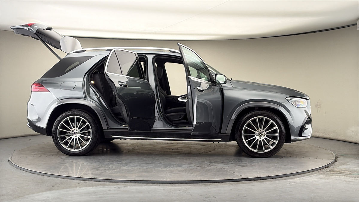 More views of Mercedes-Benz GLE